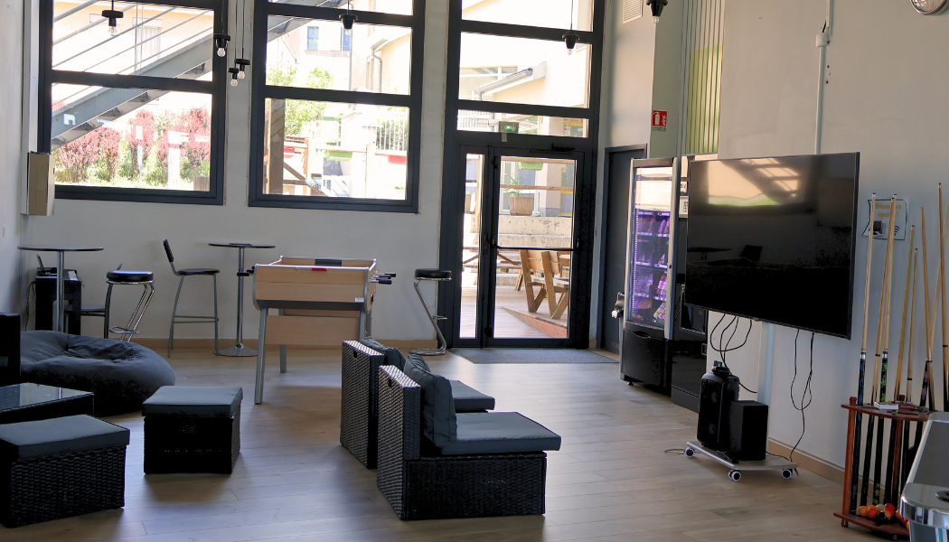 espace detente espace coworking annecy dans une résidence étudiante a annecy