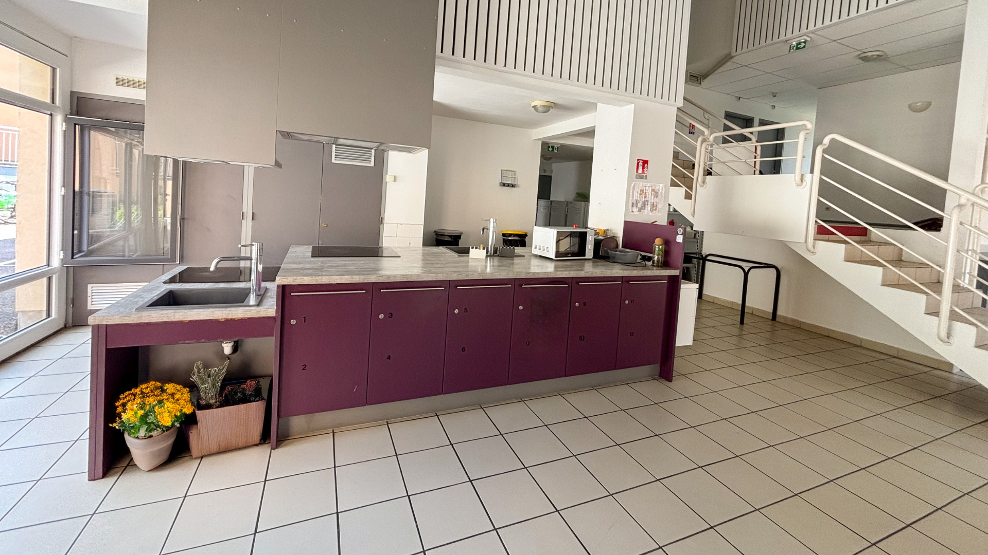 espace cuisine de la résidence étudiante pré saint jean annecy