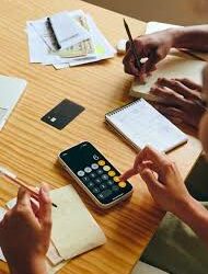 Budget étudiant à Annecy : 8 conseils pour mieux gérer ses dépenses